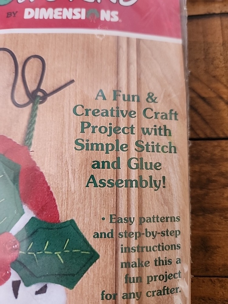 Felt Works by Dimensions #8111 SANTA BUDDY WELCOME