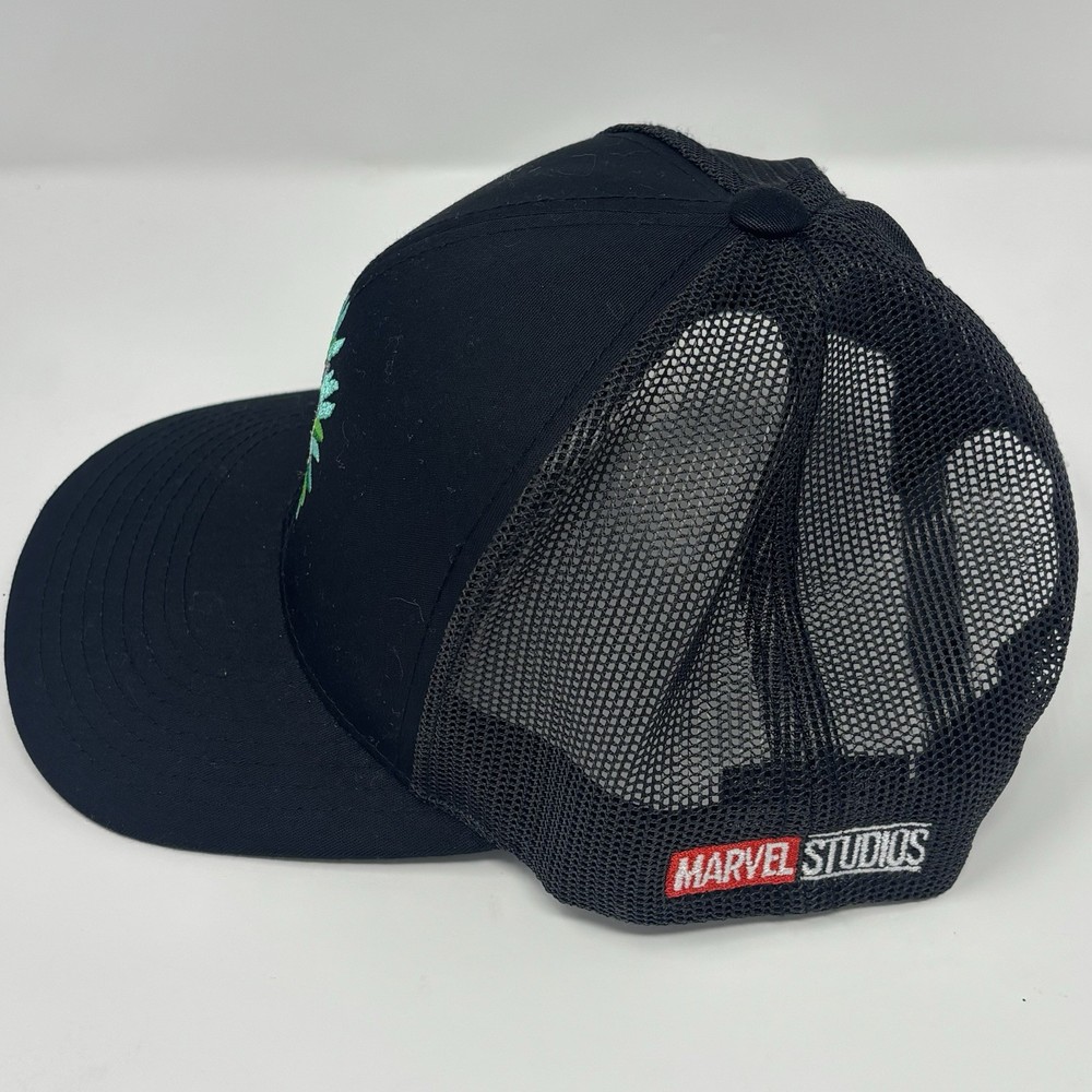 Wrap gift hat for Cast & Crew Marvel Studios Black Panther: Wakanda.