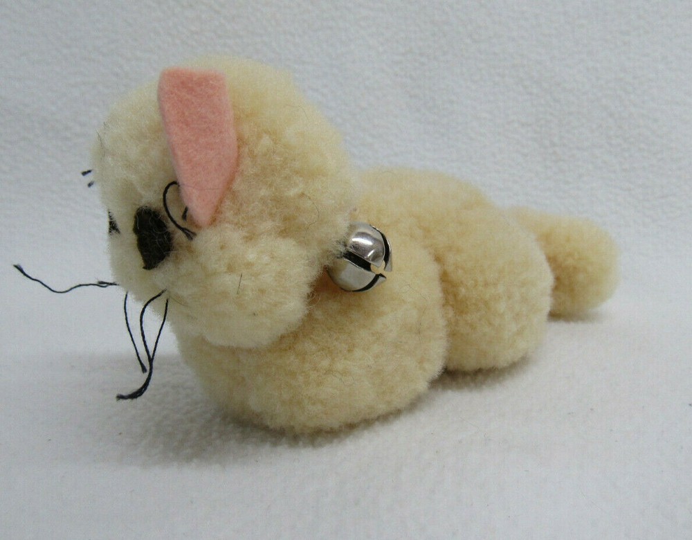 Vtg Yarn Cat Doll Pom Pom