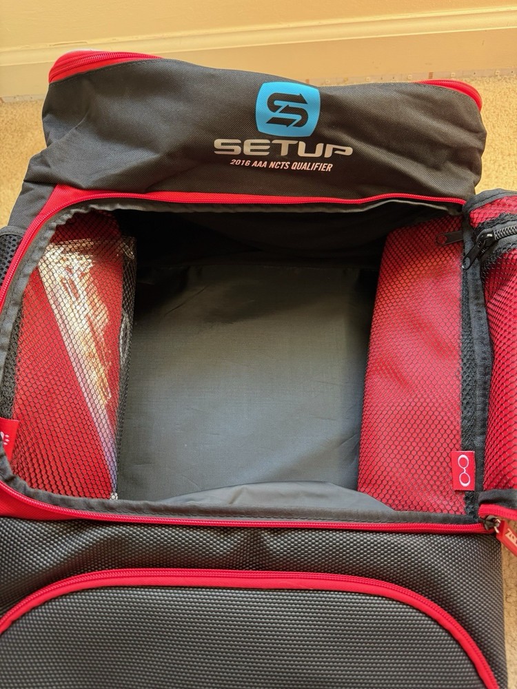 ZONE3 Triathlon Transition Backpack Bag NWOT Red