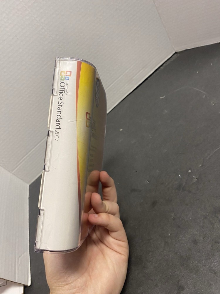 Microsoft Office Standard 2007 OLD VERSION Word Excel Power Point Outlook