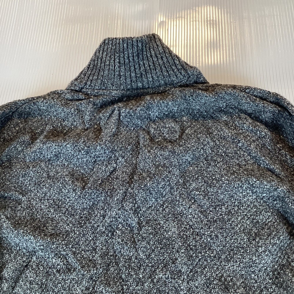 H&M Mens Sweater Long Sleeve Sz L Large Pullover Solid Collared Soft Warm