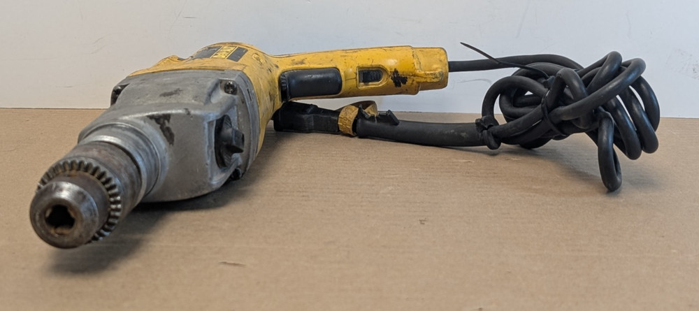 Dewalt DW515 5/8" Variable Speed Reversible Heavy Duty Hammer Drill