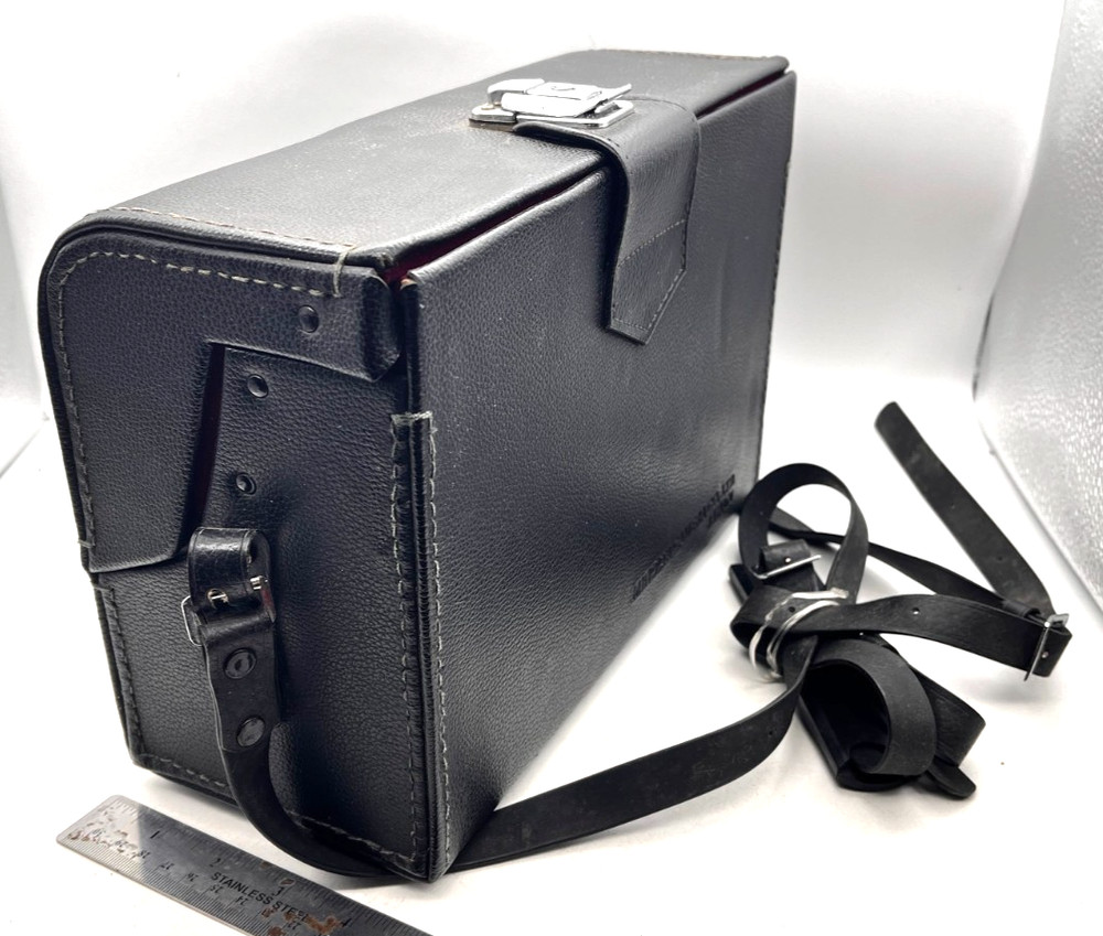 Minolta SRT 101, Leather Case w/ Strap