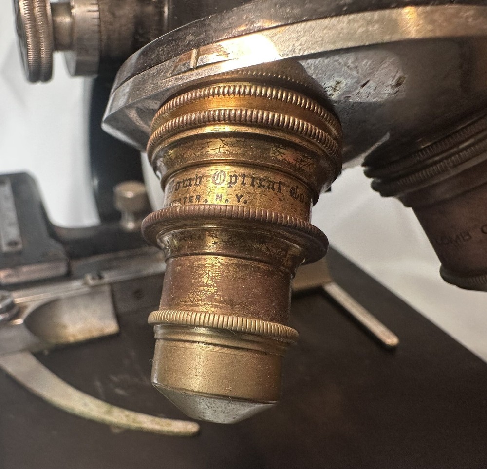 Antique Ernst Leitz Wetzlar Microscope No. 302101 Black No light Source