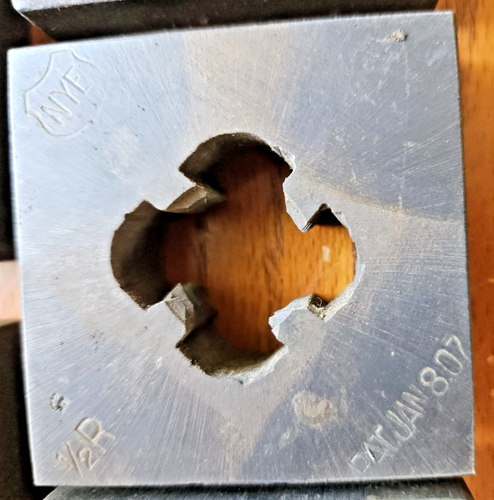 Early 1900s Misc NYE & Crown Conduit Pipe Threading Skip Tooth Square Dies w Box