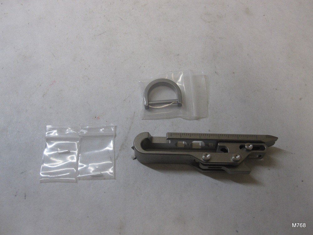 6 in 1 Multitool - Nailpuller, Bottle Opener, Window Breaker, Ruler, Square, Hex