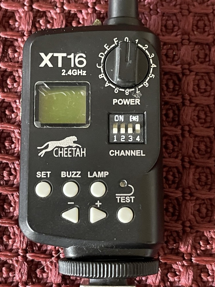 Cheetah XT-16 2.4G Wireless Transmitter Receiver Studio Strobe Flash
