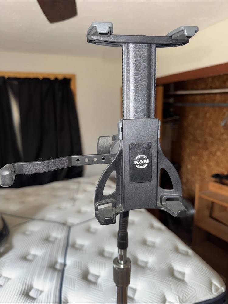 K&M 19795 Mini Universal Tablet Holder