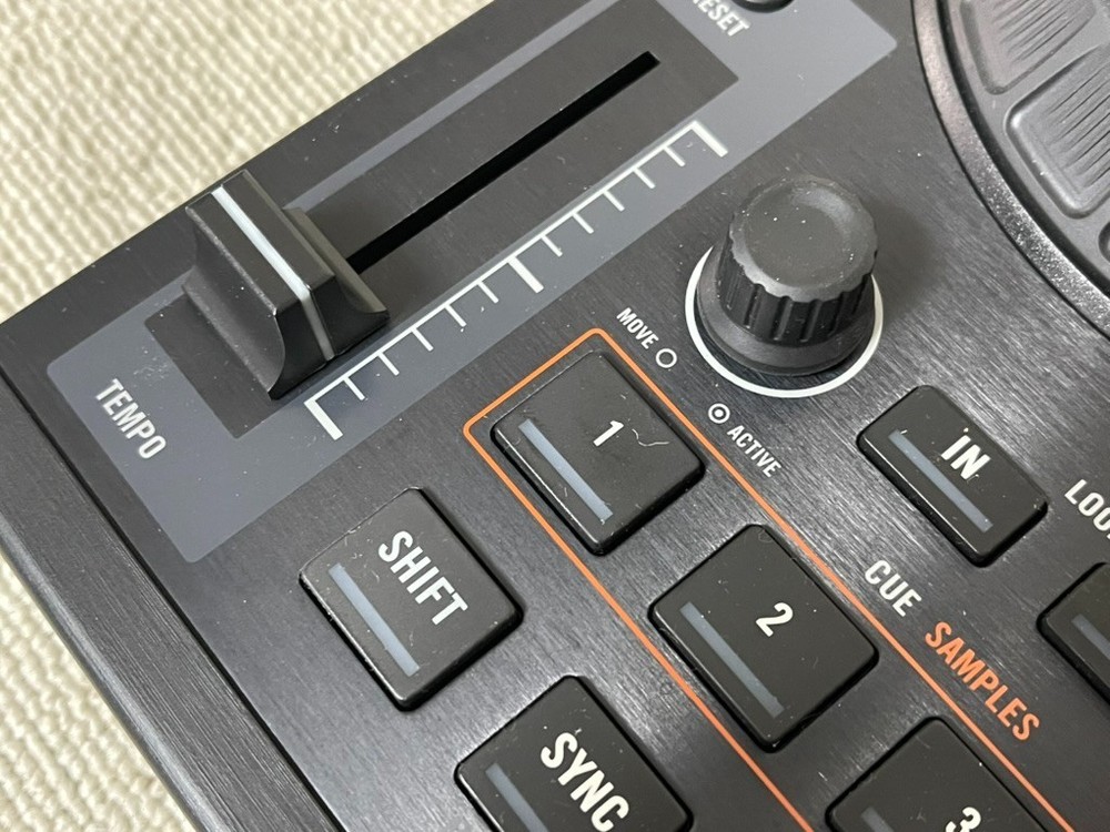 Native Instruments Traktor Kontrol S2 MK1 DJ Controller 2-Channel with Adaptor