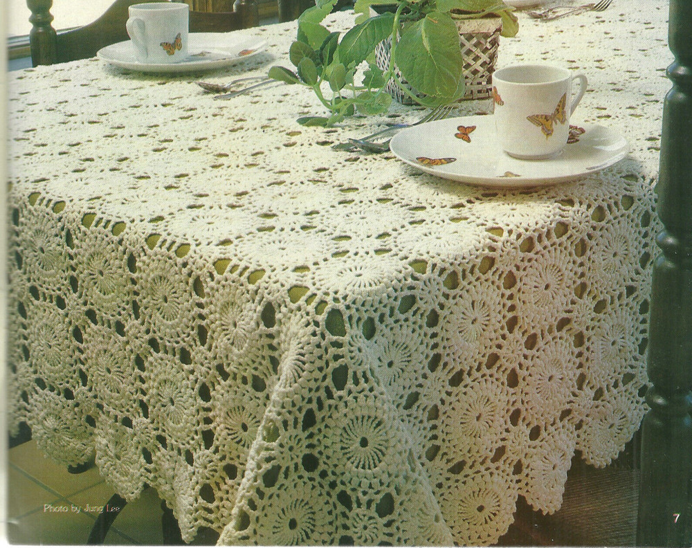 Medallion Tablecloth Crochet Pattern INSTRUCTIONS removed from a magazine
