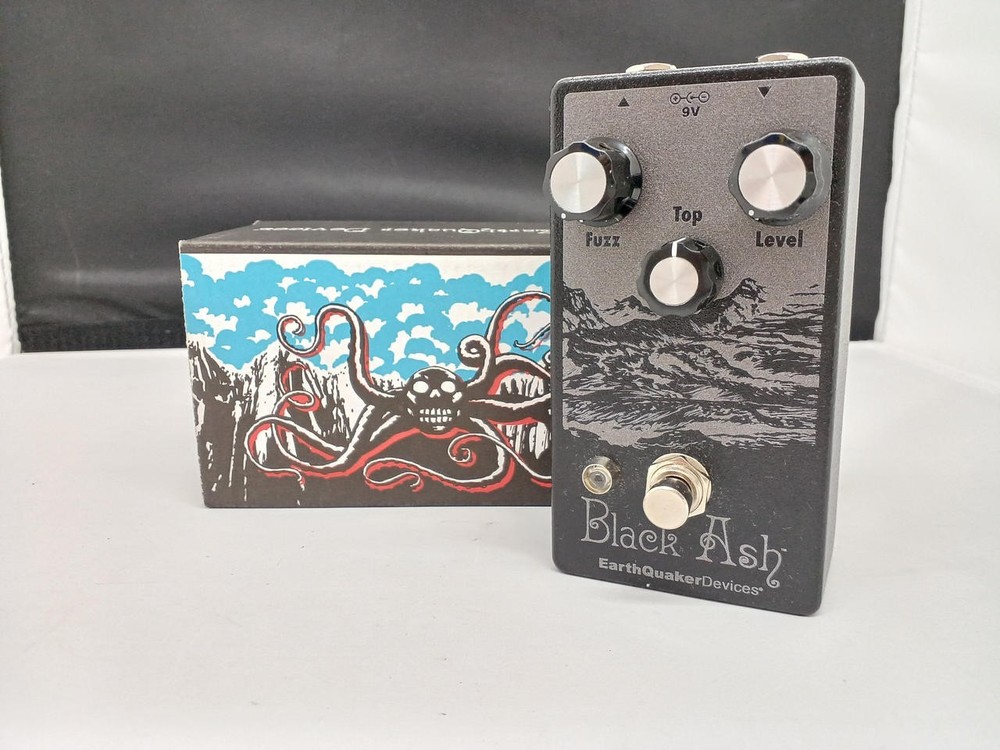 EarthQuaker Devices Black Ash Fuzz Pedal