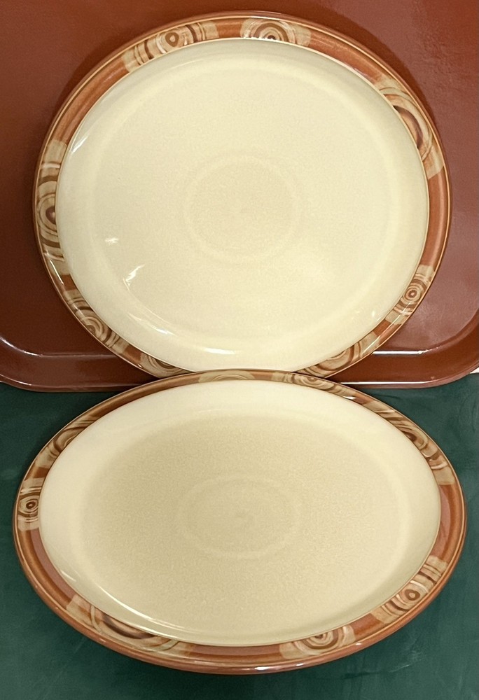 2 Denby stoneware 10.5” Dinner Plates Fire Chilli circles modern