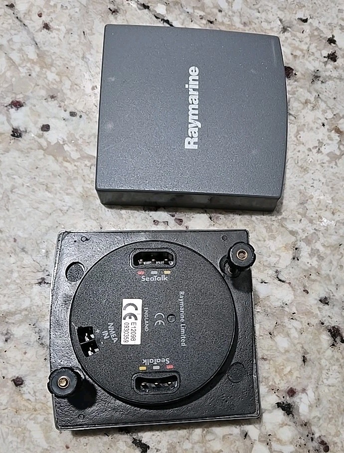 Raymarine ST6001 + Plus E12098 SmartPilot Autopilot Display Head Controller