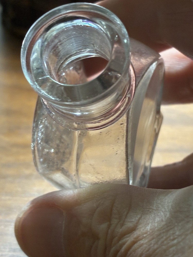 Tiny Sherwin Williams Paint & Varnish Makers Co. Bottle