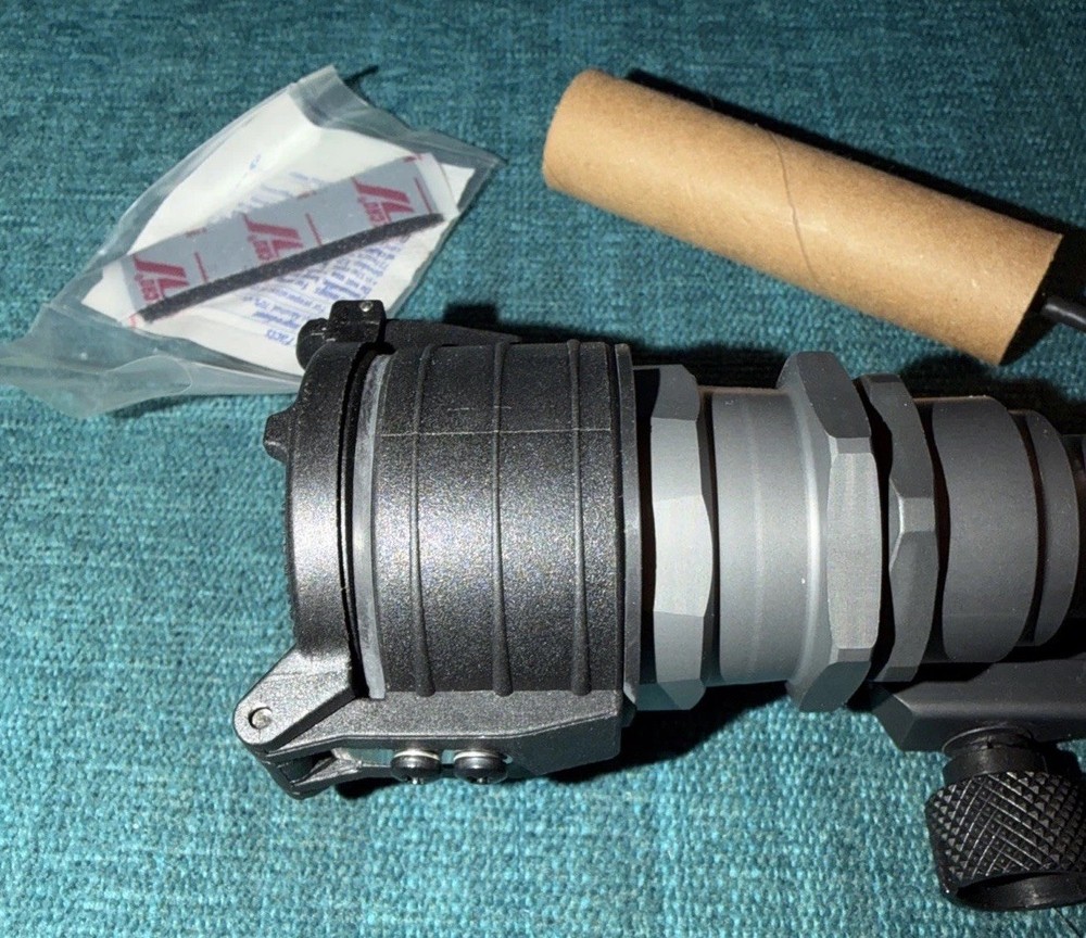 SUREFIRE Tactical Light System With Mount and pressure switch-new