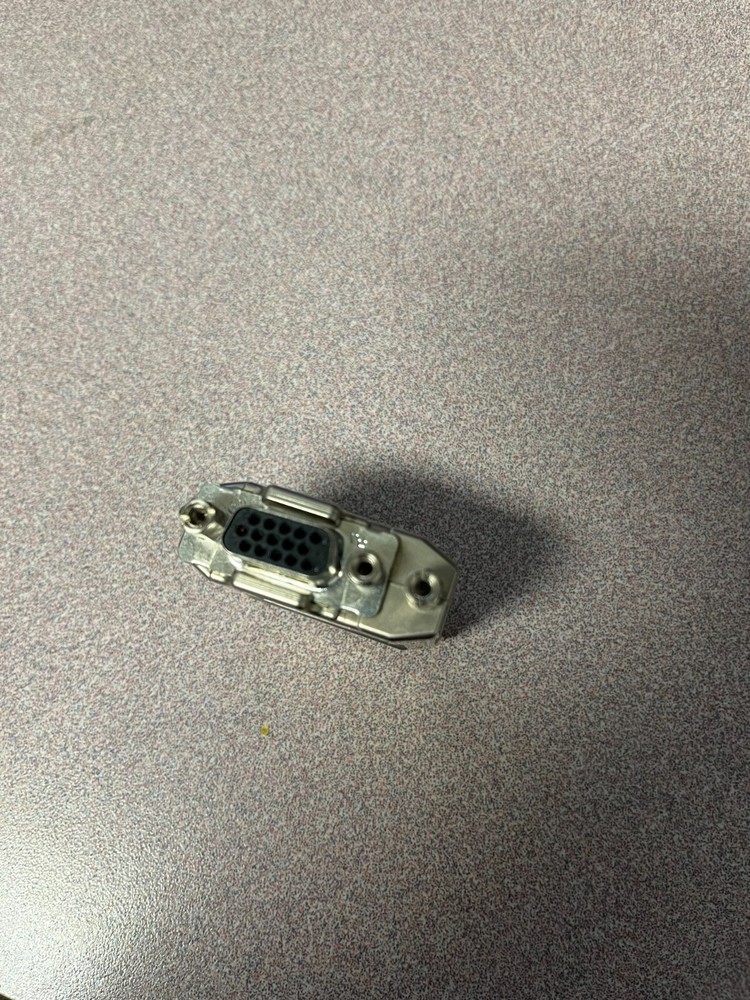 AMP VGA to 15-pin Adapter