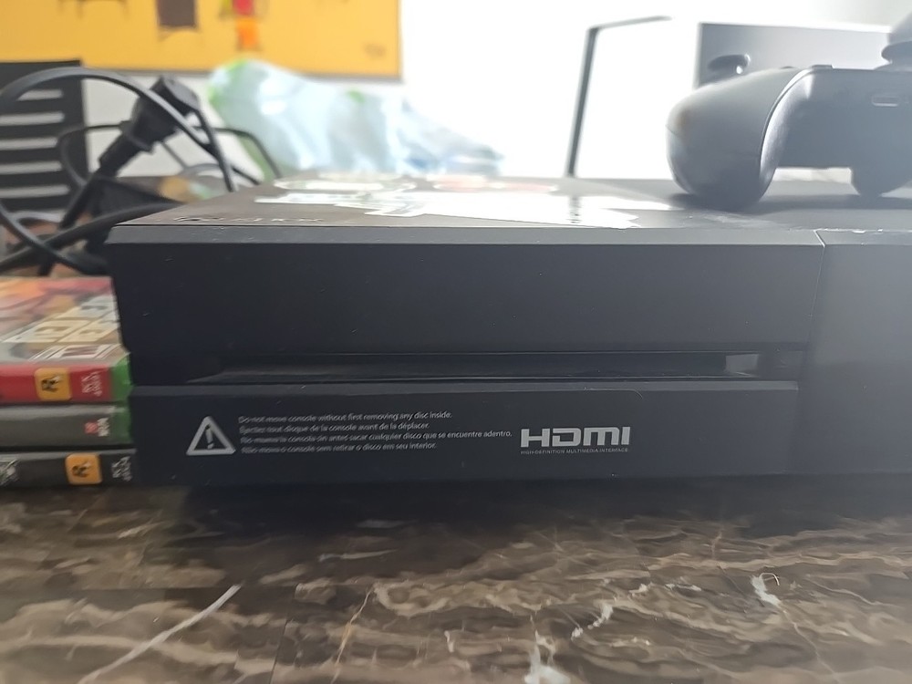 Xbox One USED Bundle With Stickers