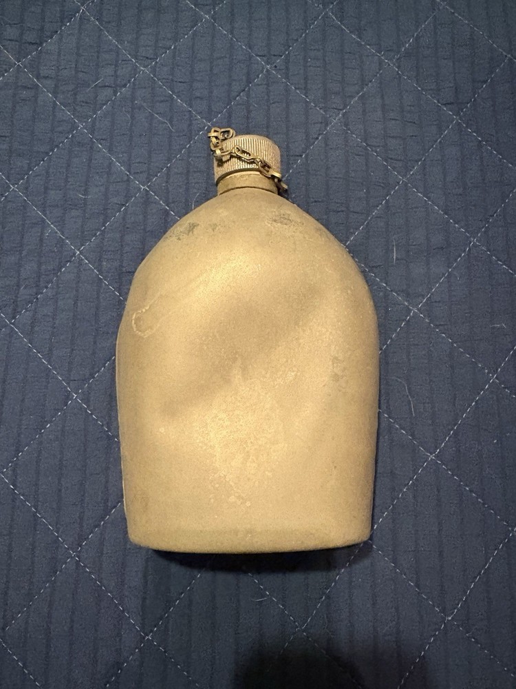 WW1 Antique Cavalry Canteen 1918 Dated