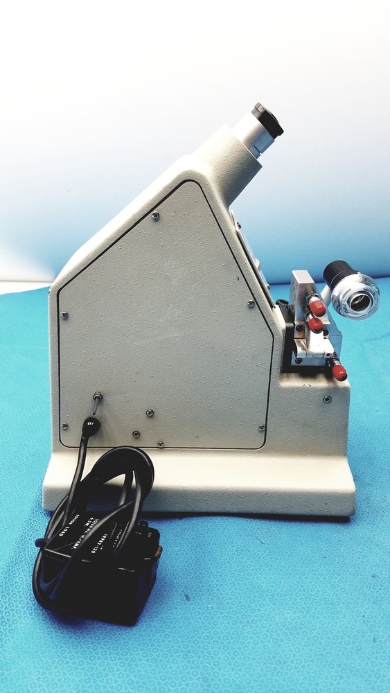 Bausch & Lomb 33.46.10 Benchtop Refractometer