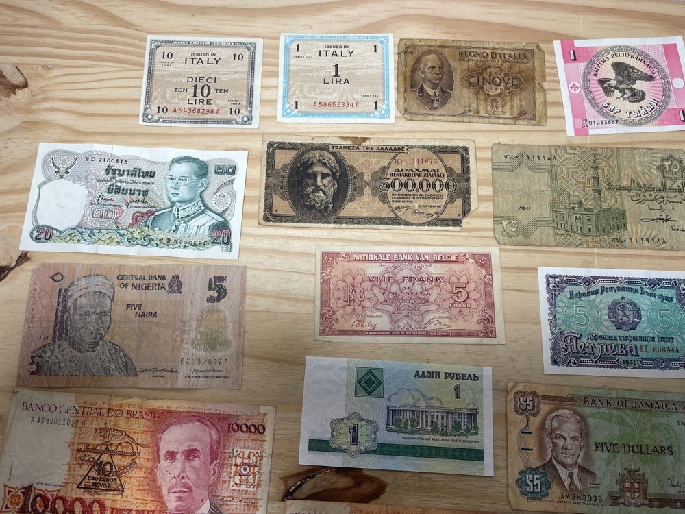 Assorted World Foreign 25 Banknotes Lot High Value