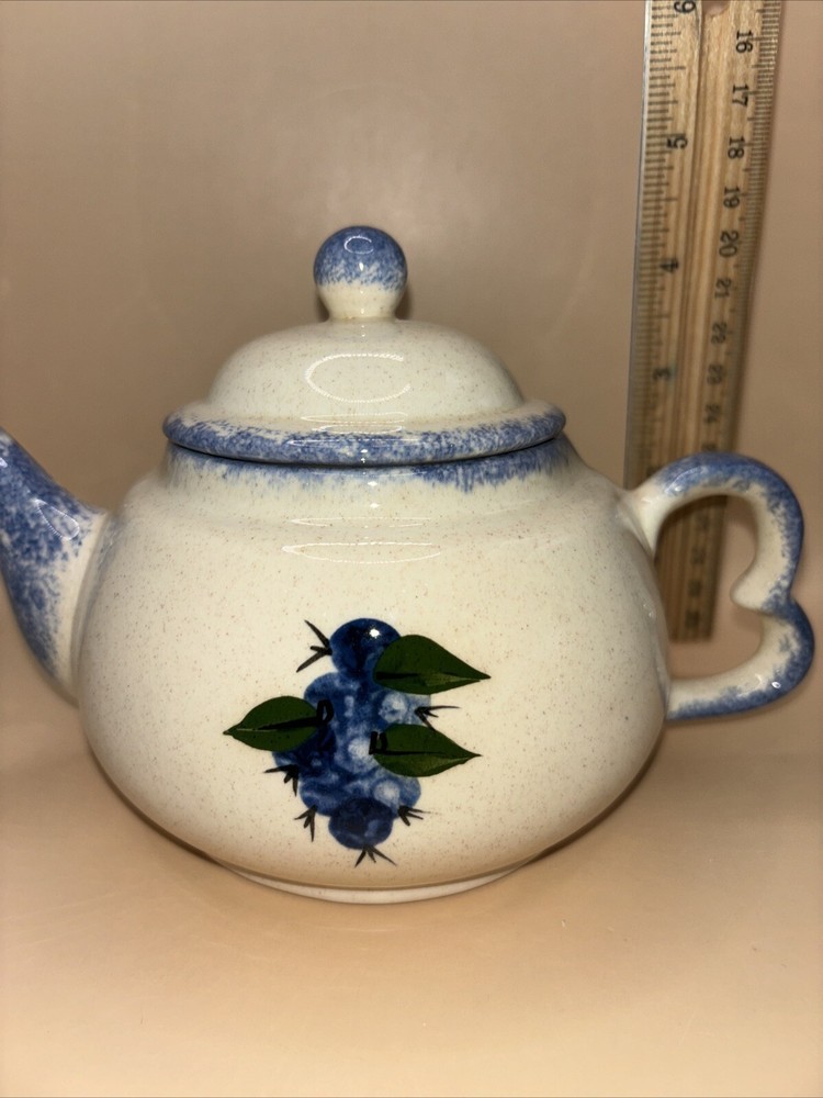 Debbie’s Blueberry Ware Teapot with Lid