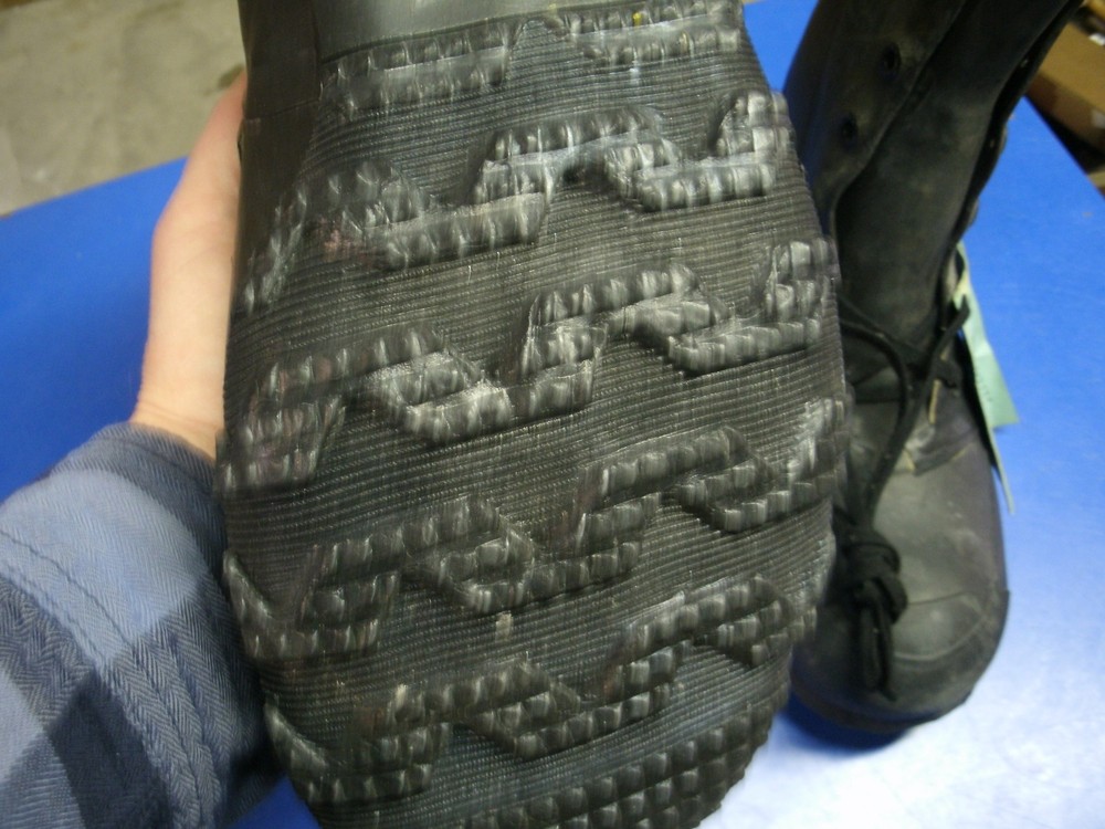 US ARMY MICKEY MOUSE BOOTS SIZE 8R WITH TAGS