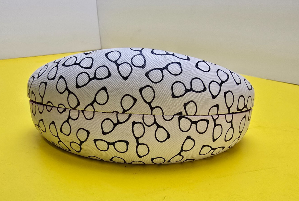 JESSICA MCCLINTOCK HARD EYEGLASS CASE