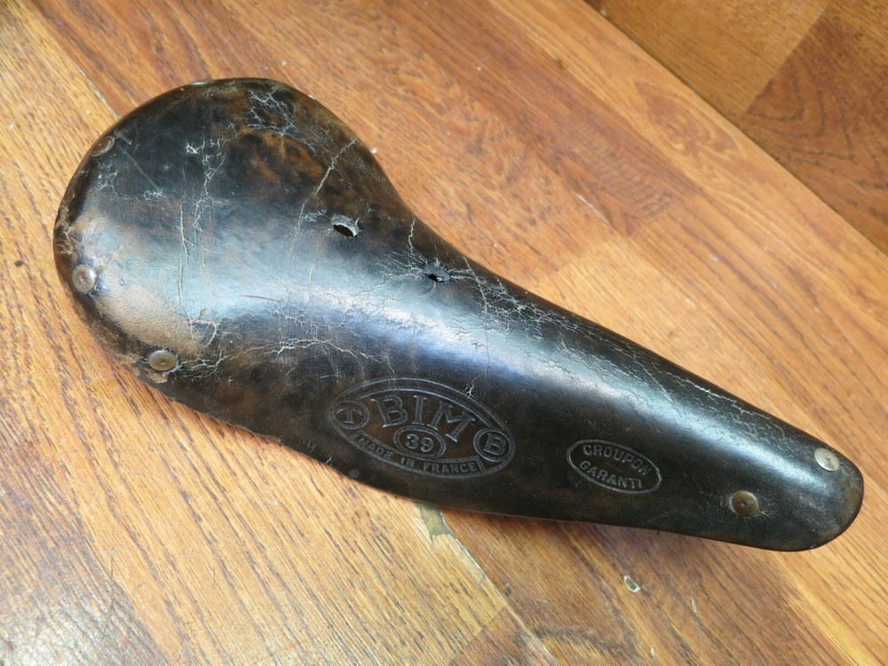 GENUINE VINTAGE BIN TB 39 BROWN LEATHER RIVETED SADDLE