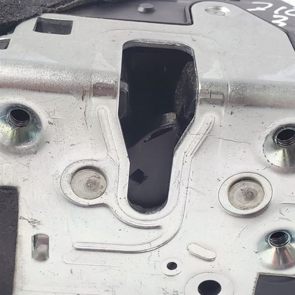 2013 Hyundai Equus OEM Front Left Door Lock Actuator
