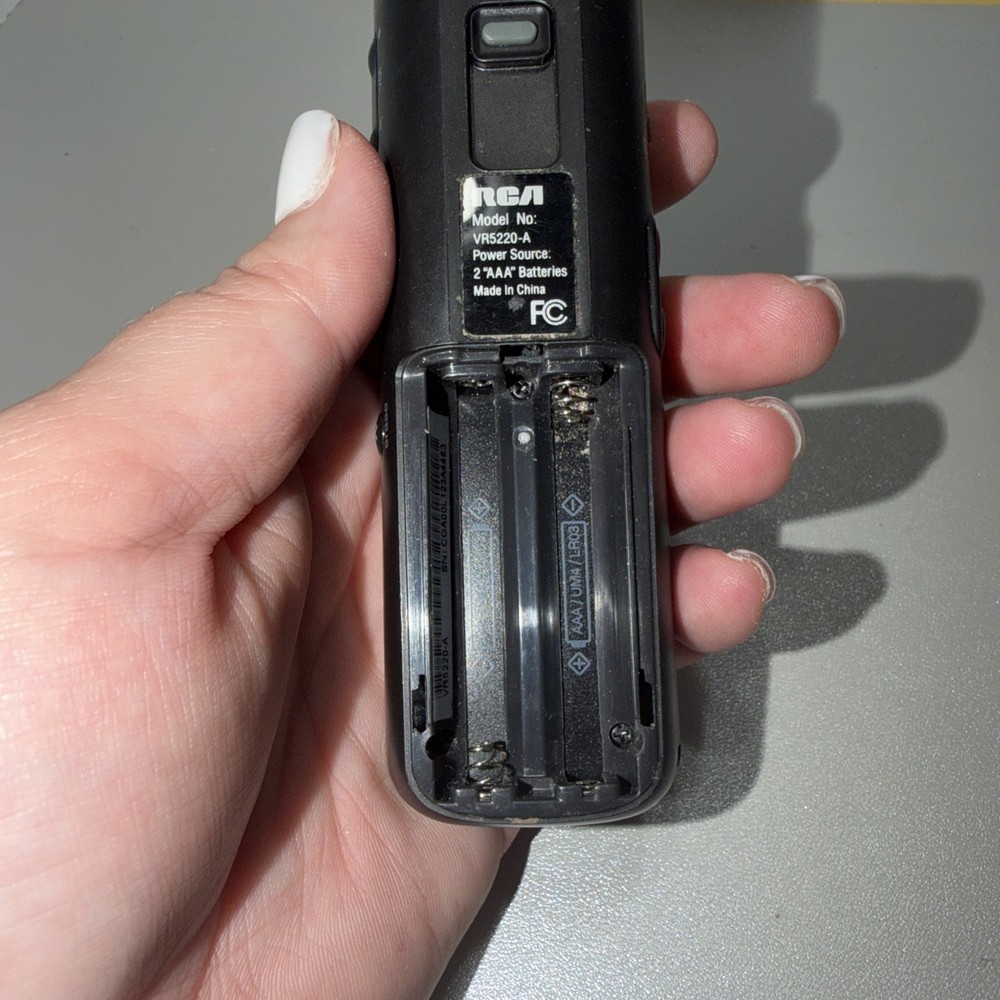 RCA Digital Handheld Voice Recorder VR5220 - A Tested Fully Functional