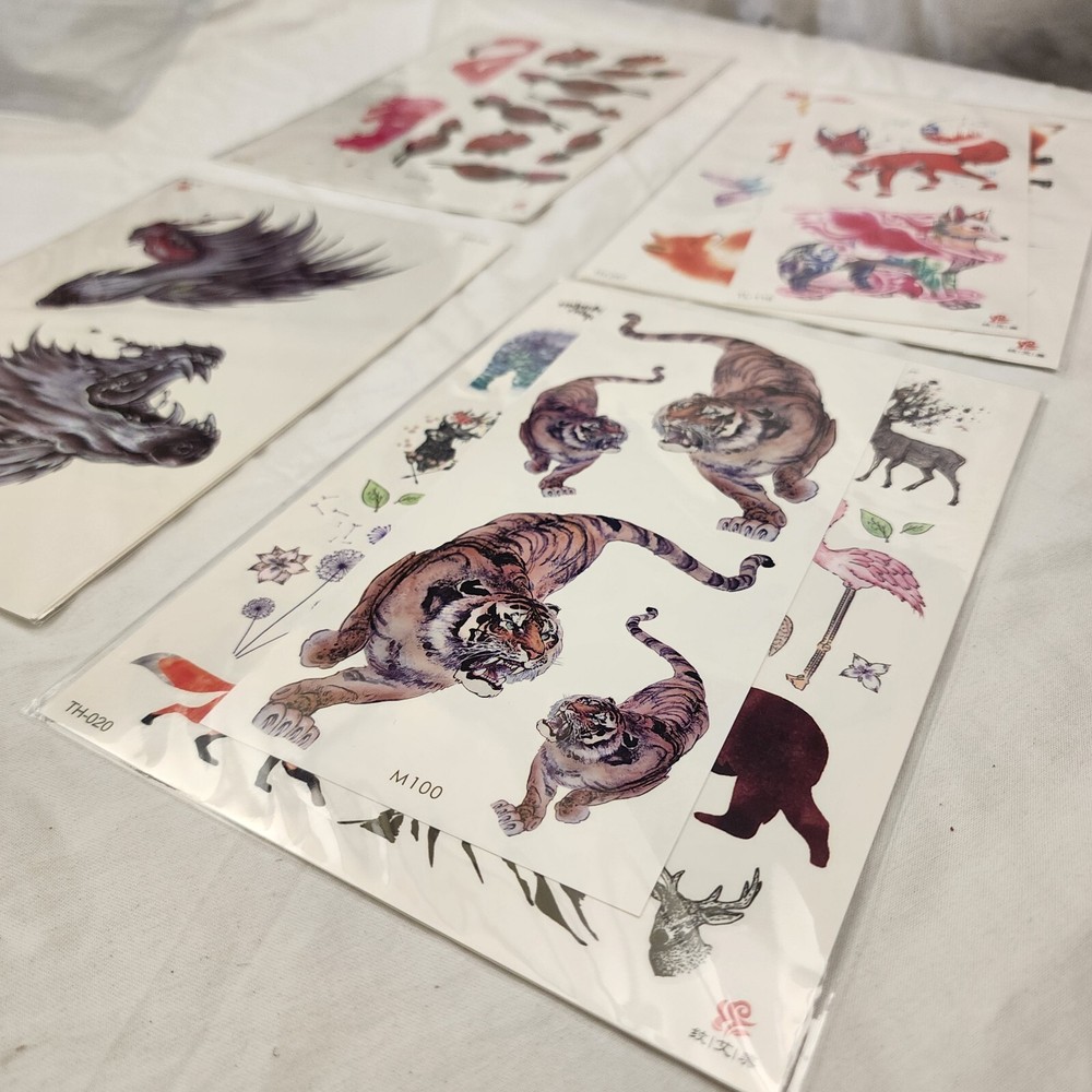16 Sheets Tiny Flake Animal Pattern Tattoos Decal