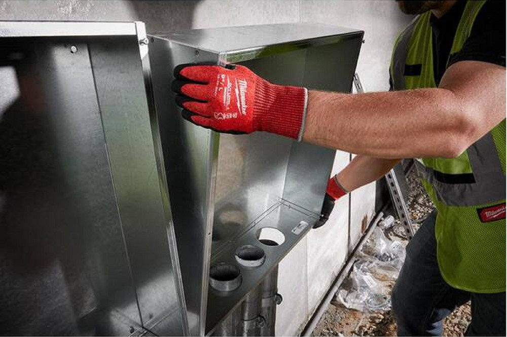 Milwaukee 48-22-8946B Medium Red Nitrile Level 4 Cut Resistant Dipped Work