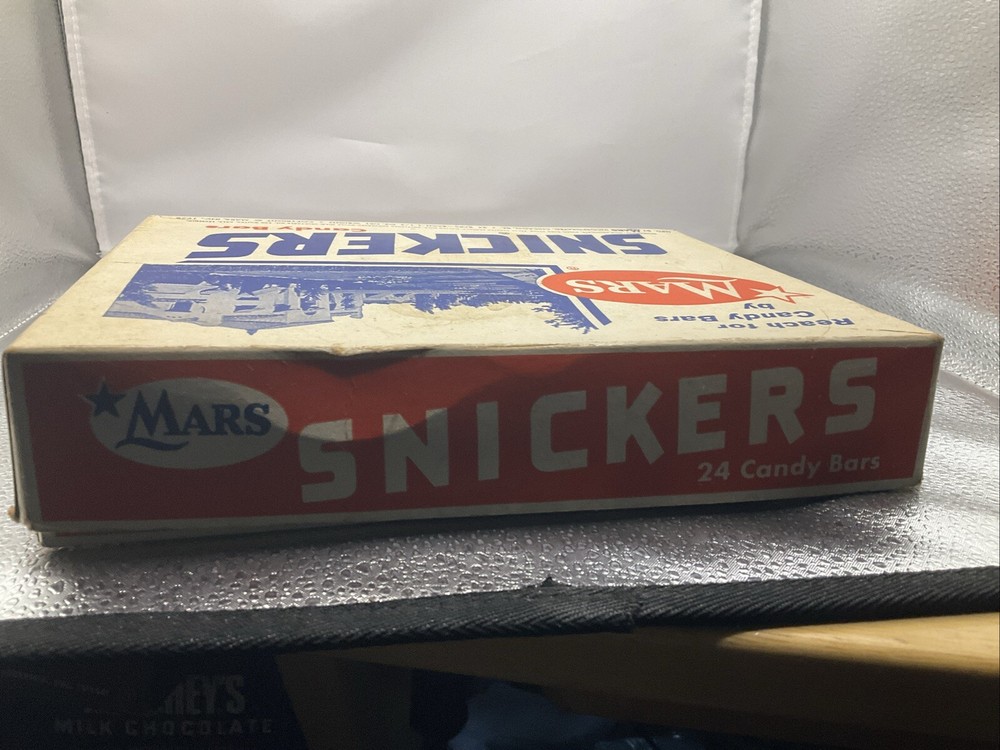 Vintage 1958 Mars Snickers Candy Box