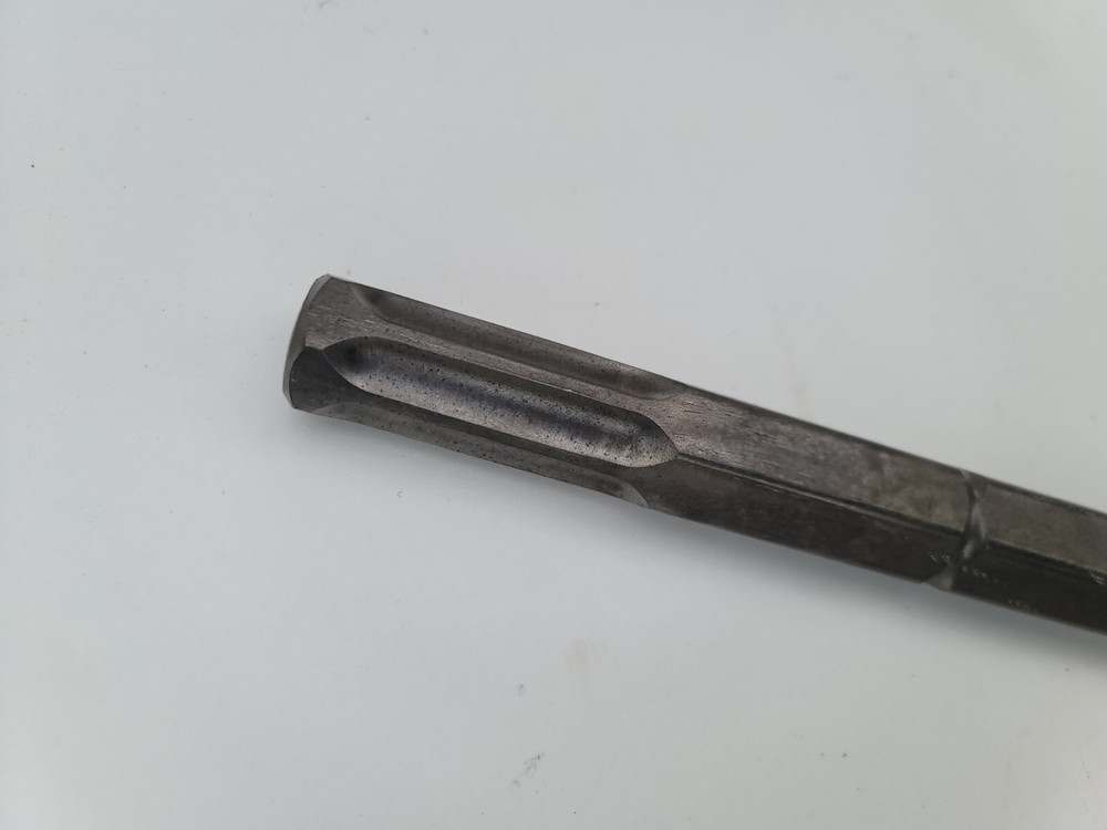 HILTI TE-H (Hex 28) 1" X 16" Steel Flat Chisel - For TE 3000 & H28 Breakers