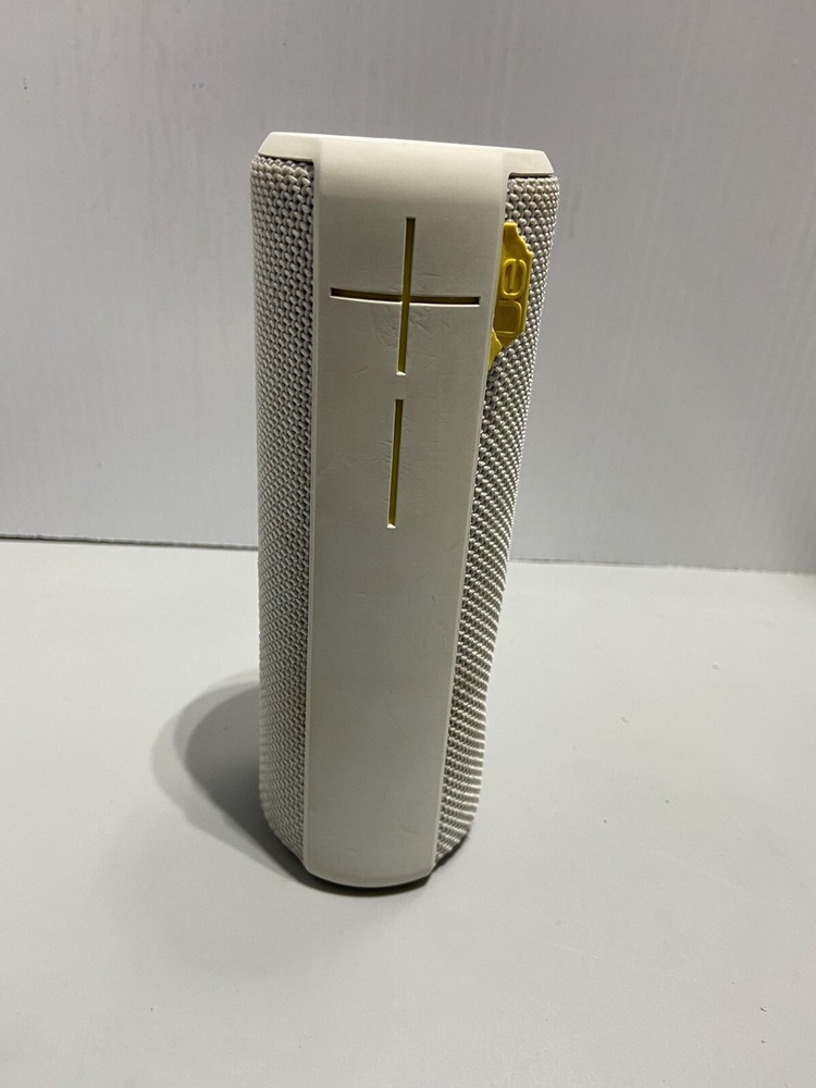 Logitech Ultimate Ears UE Boom Wireless Bluetooth Speakers S-00122 White