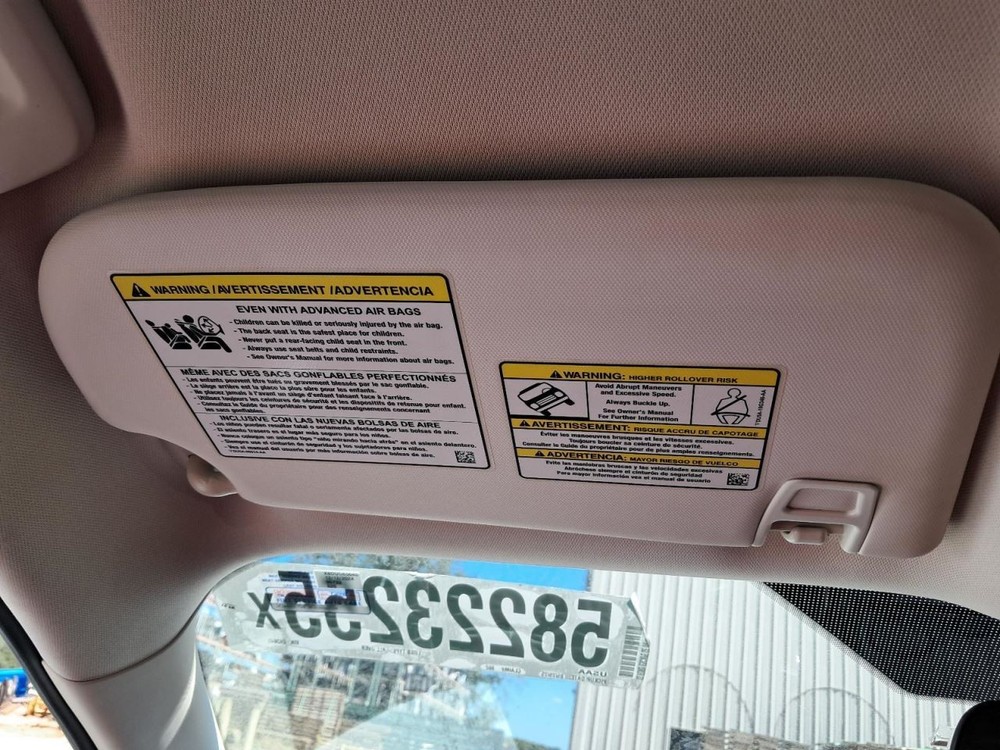 ESCAPE 2013 Glove Box 4772461
