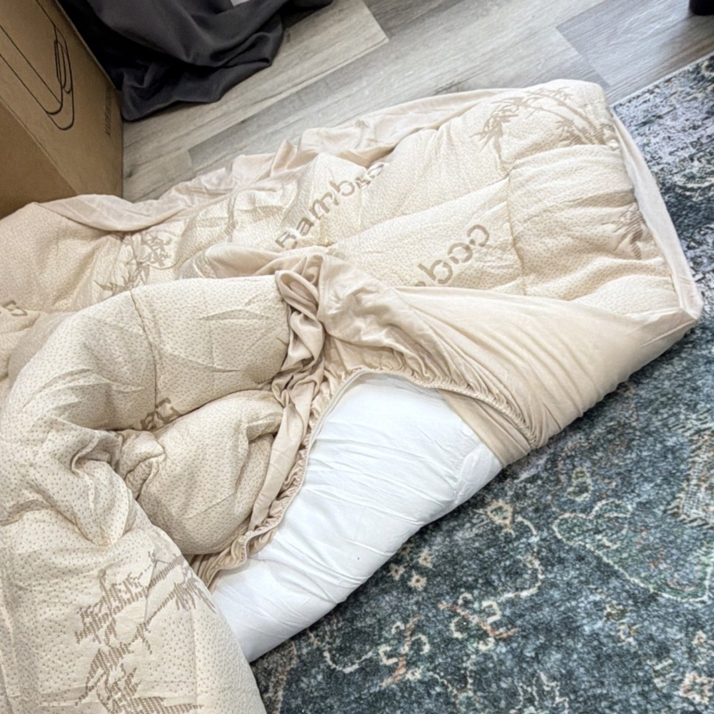 COQUES Bamboo Queen Mattress Pad Beige Quilted 2pcs