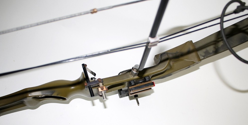 Bear Whitetail II Compound Bow 70# 30" RH Draw Mossy Oak