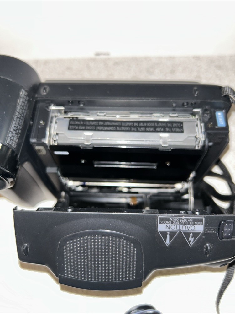 Sharp Liquid Crystal Video Camera Vl-E47 & Accessories