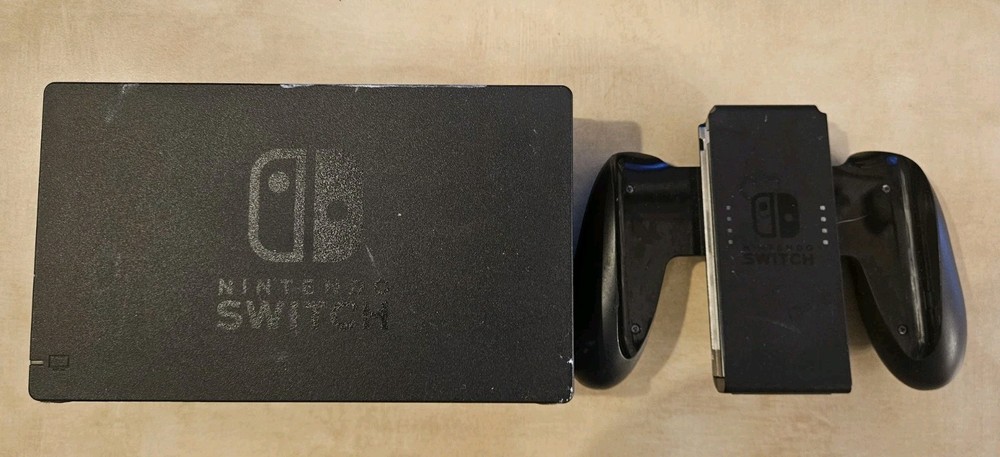 Nintendo Switch HAC-007 Charging Dock  Black With Joycon Adapter