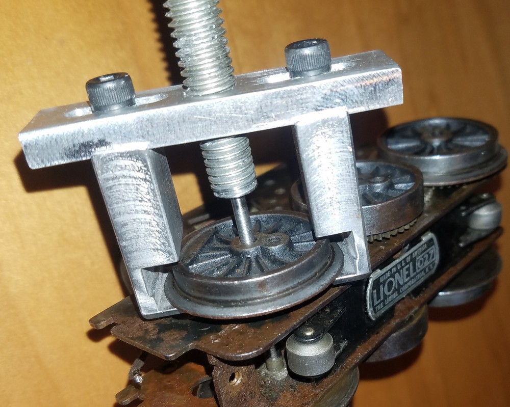 PE Design - O gauge Wheel Puller w/ Standard Duty Jaws