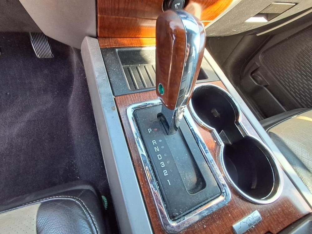 EXPEDITON 2010 Glove Box 4856773