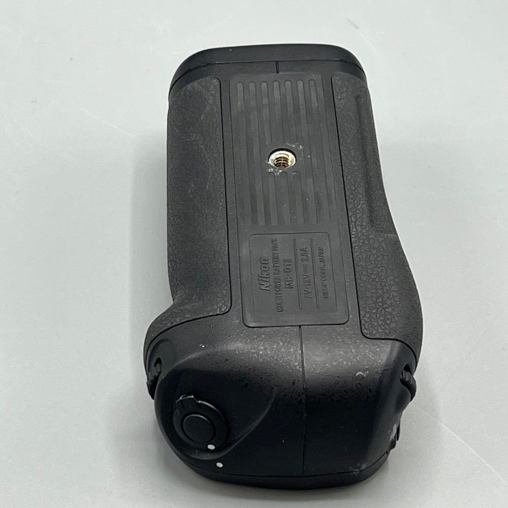 Tested / working NIKON MB-D12 Multi-Power Battery Pack w/ EN—EL15