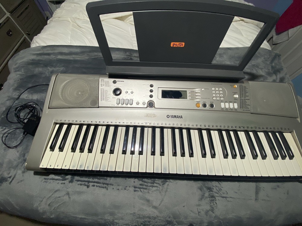 Yamaha PSR E-313 Keyboard