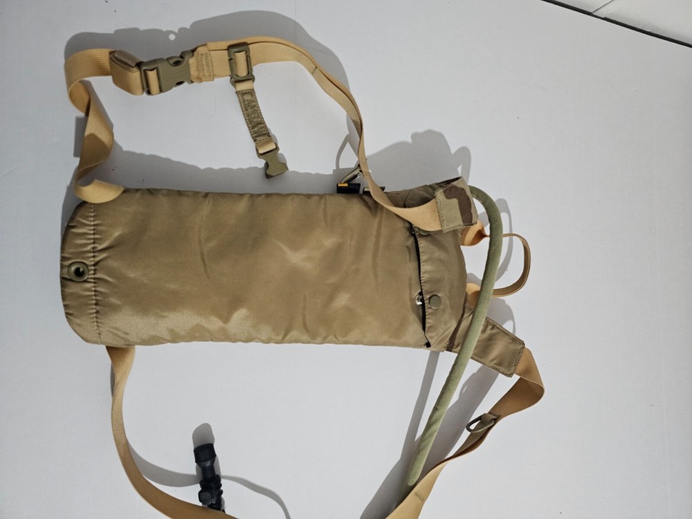 Camelbak Maximum Gear Desert Camo Mil Spec Thermobak Hydration Pack 70oz Bladder