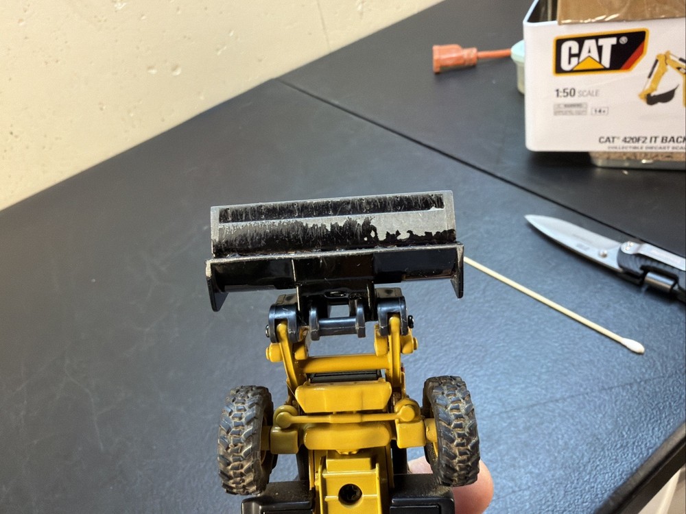 Diecast Masters 1:50 420F2 Backhoe Loader & Tin CLEAN