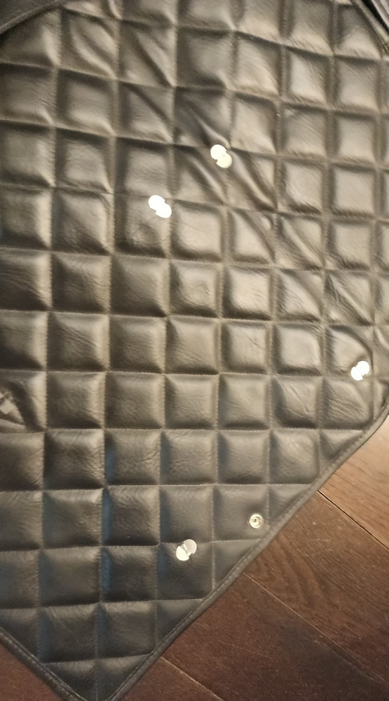 Volvo VT880 Quilted Winter Front- Black