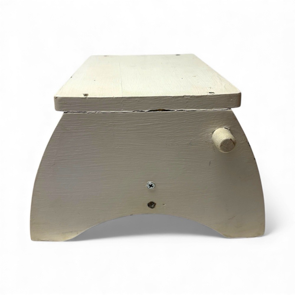 Vintage Wooden Step Stool – Farmhouse Display Riser – Rustic White Footstool