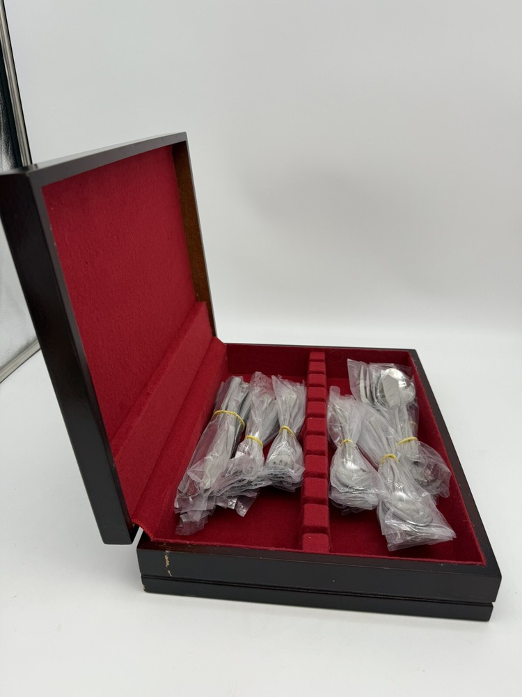 New Towle Santa Barbara SS Flatware 8 Sets 5 Pc Setting & 5 Pc Hostess Serving